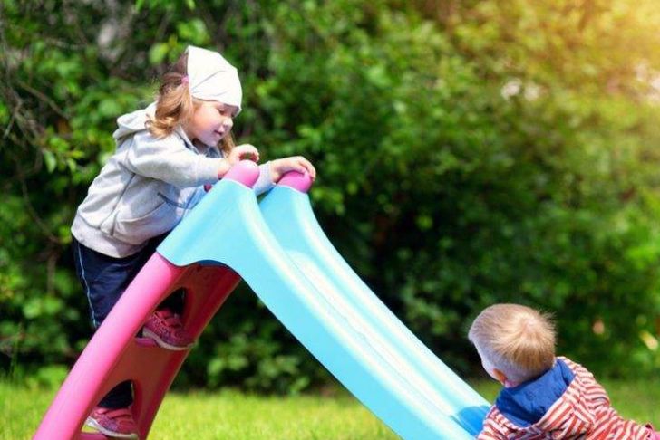 Garten Rutsche Reizend Eine Kinderrutsche ist Super Für Den Garten Aber Auch Im