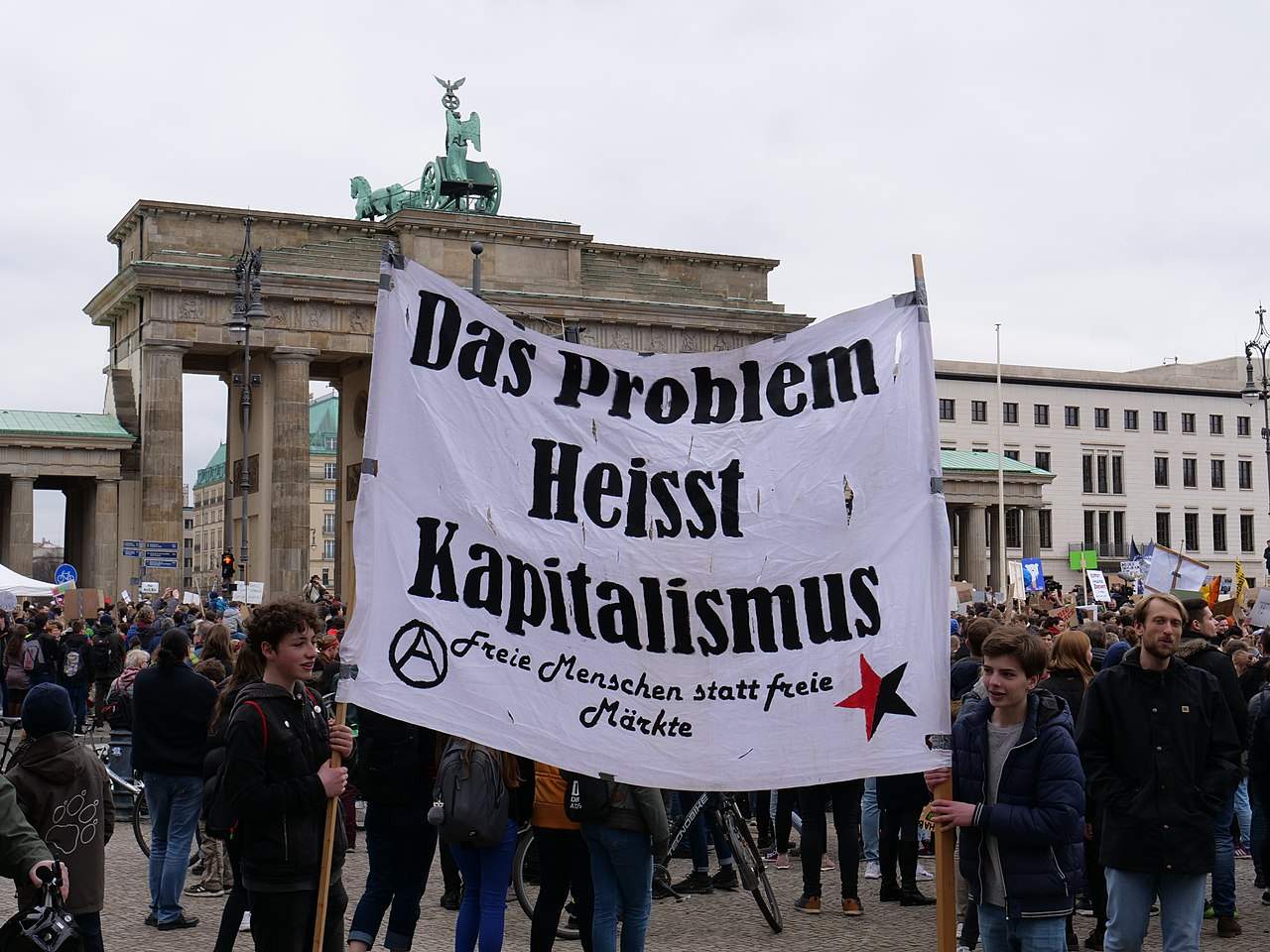 1280px End of the FridaysForFuture demonstration Berlin 29 03 2019 01